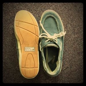 Sperry boat shoes